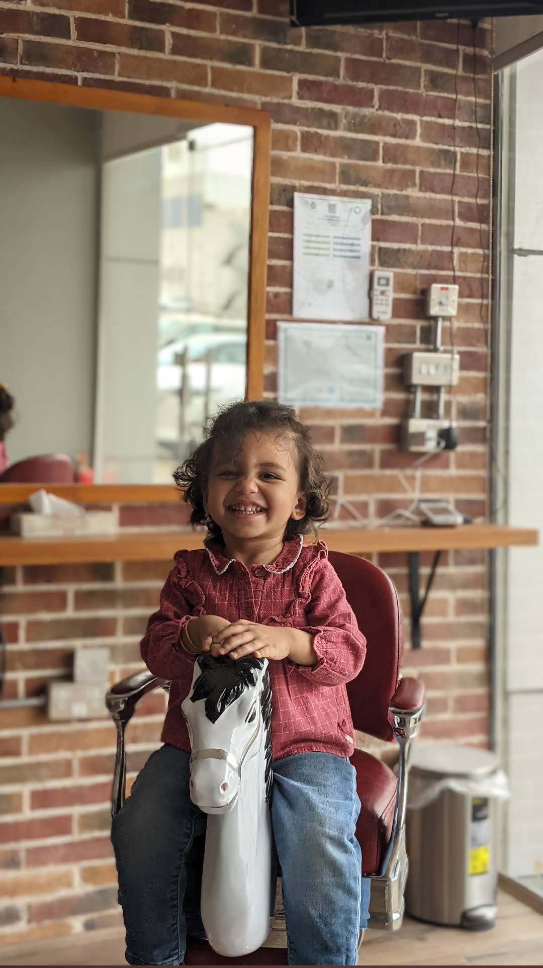 صورة 2 من صالون قبعة